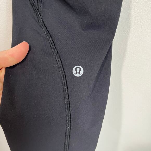 Lululemon Time To Sweat Crop 23” Luxtreme Size 6 Black High Rise Activewear - Picture 7 of 8